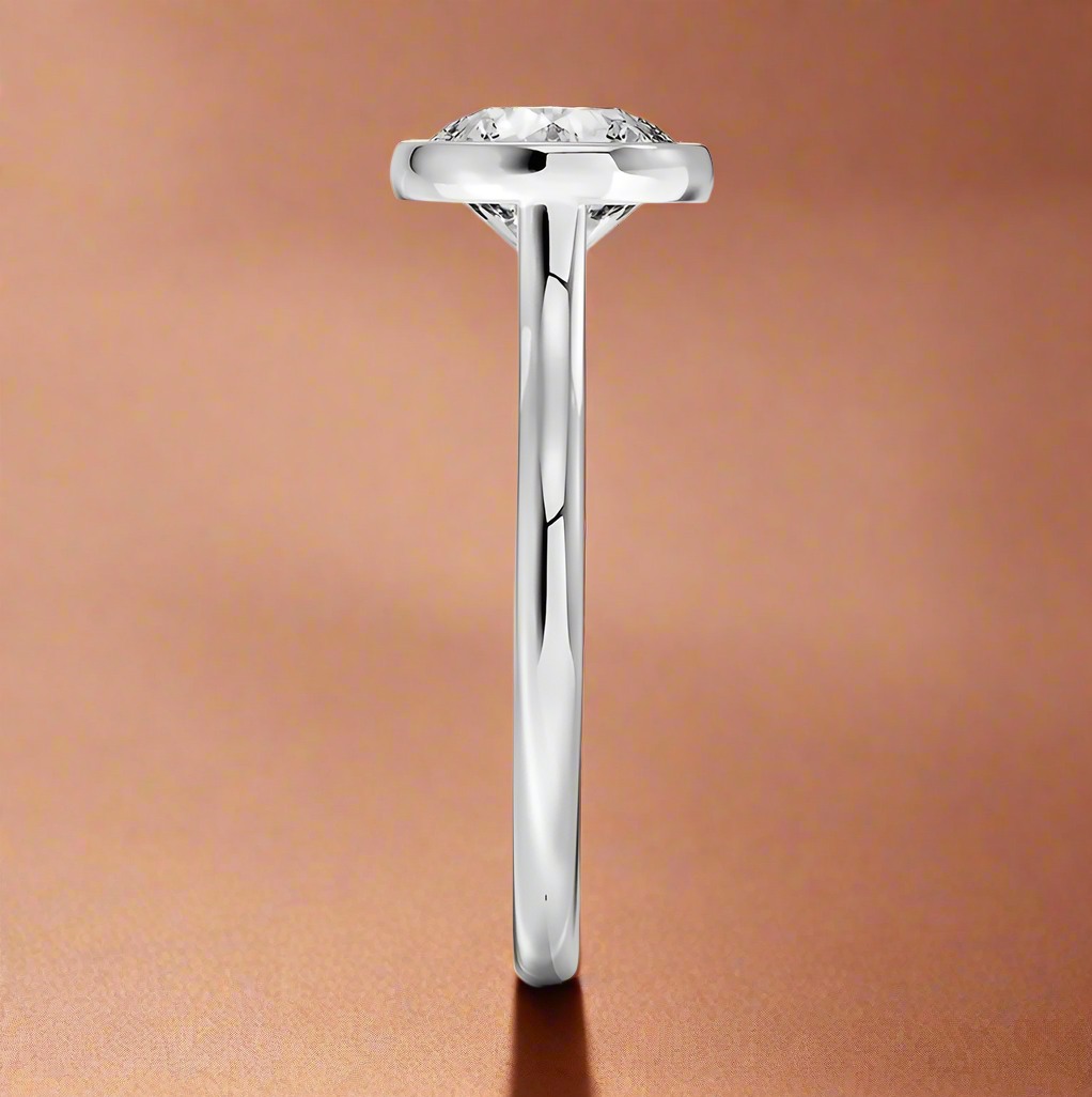Abbraccio - Round Cut Engagement Ring