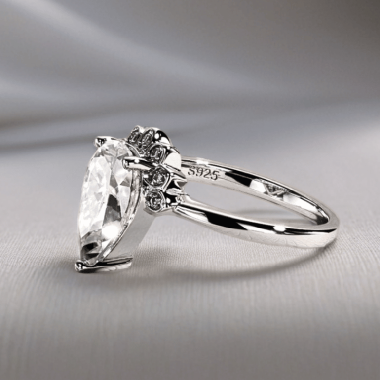 4ct Pear-Cut Moissanite Engagement Ring | Accent Stones for Added Brilliance