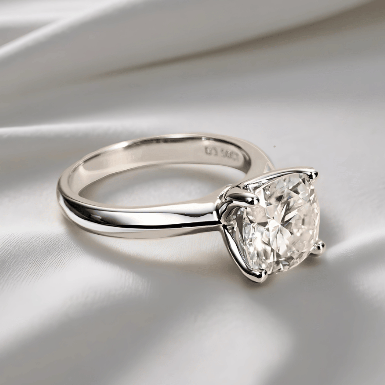Cushion-Cut 3.5ct D-Colorless VVS1 Moissanite Engagement Ring - Diamond Alternative