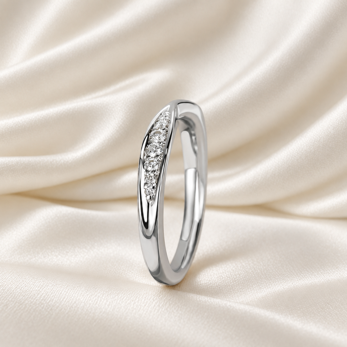 The Bowtie Band – Sculpted Moissanite Wedding Ring