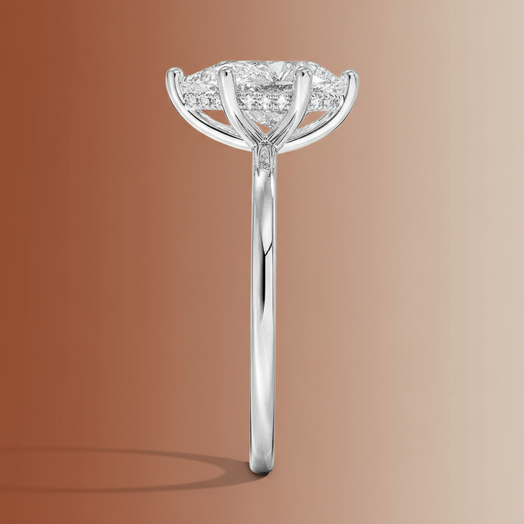 Venere - Pear Cut Moissanite Engagement Ring