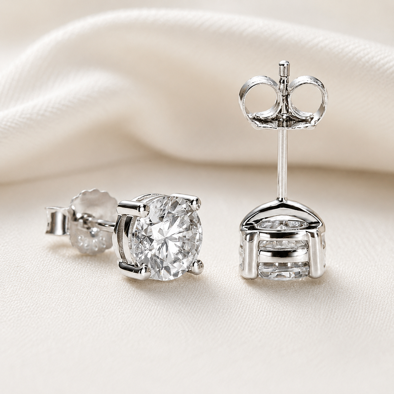 Round-Cut D-Colourless VVS1 Moissanite Stud Earrings - 10K White Gold Posts