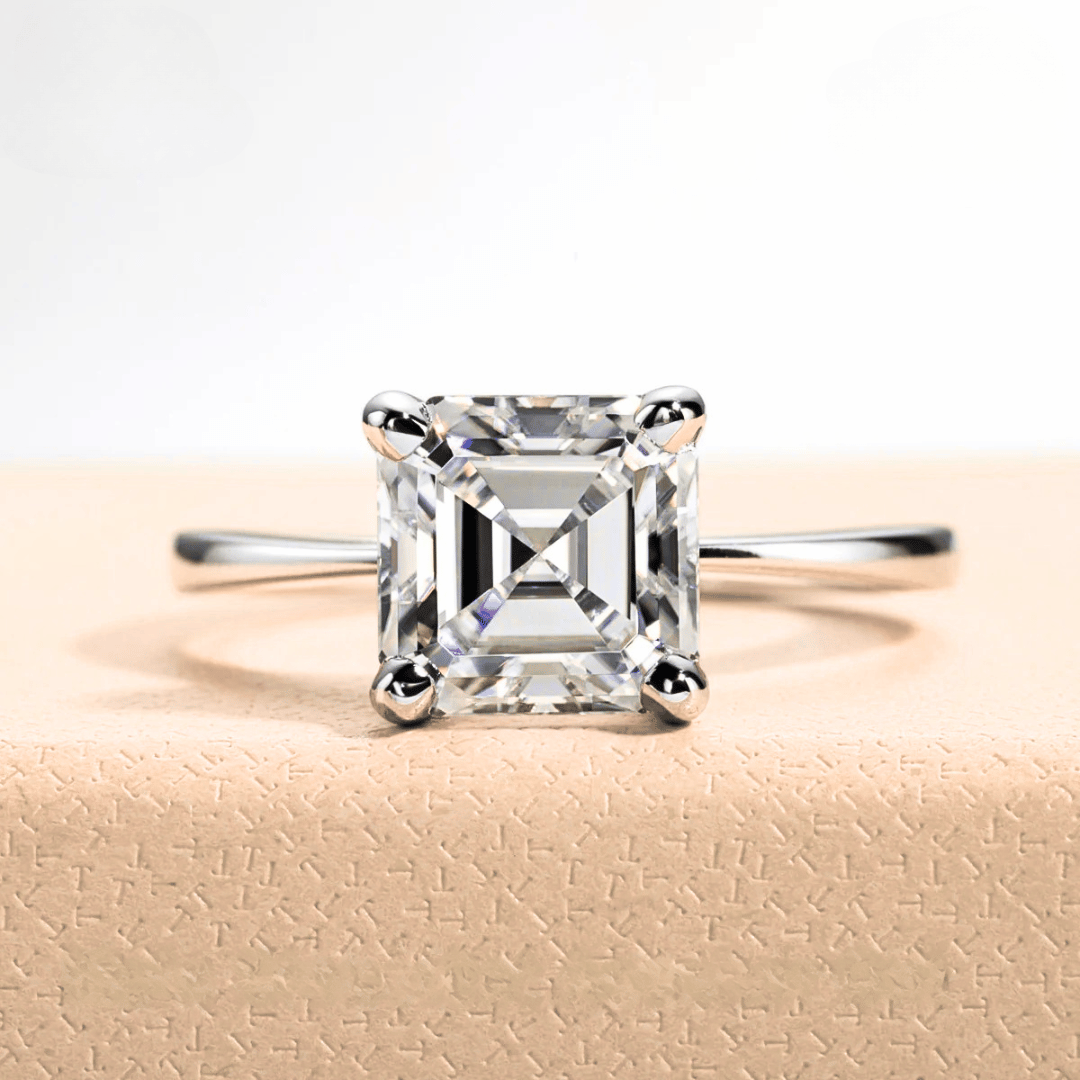 Asscher-Cut 3ct D-Colourless VVS1 Moissanite Engagement Ring - Luxury Diamond Alternative