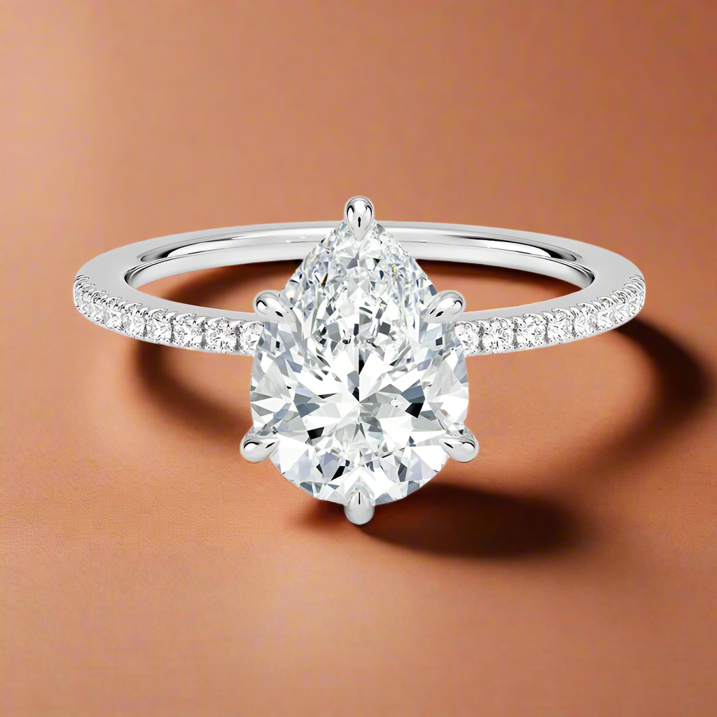 La Luna - Pear Cut Moissanite Engagement Ring