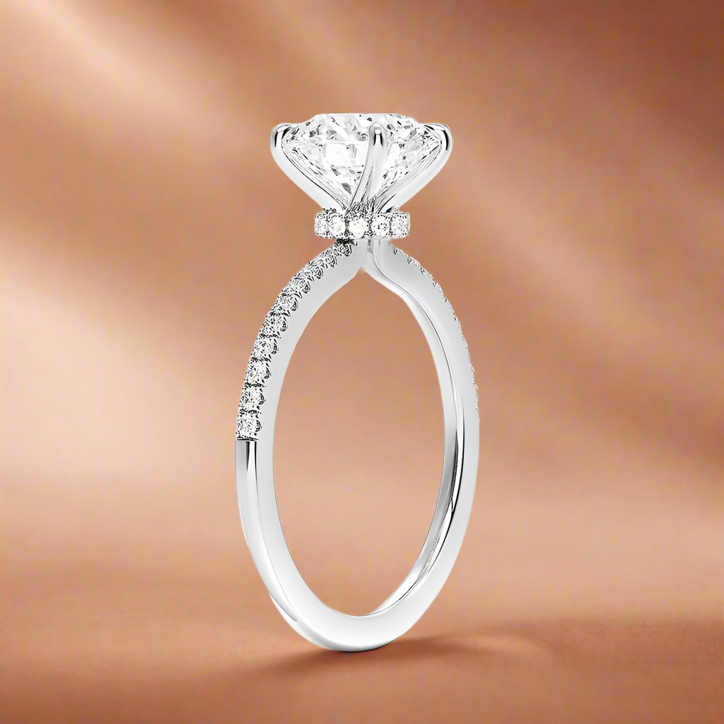 La Luna - Round Cut Moissanite Engagement Ring