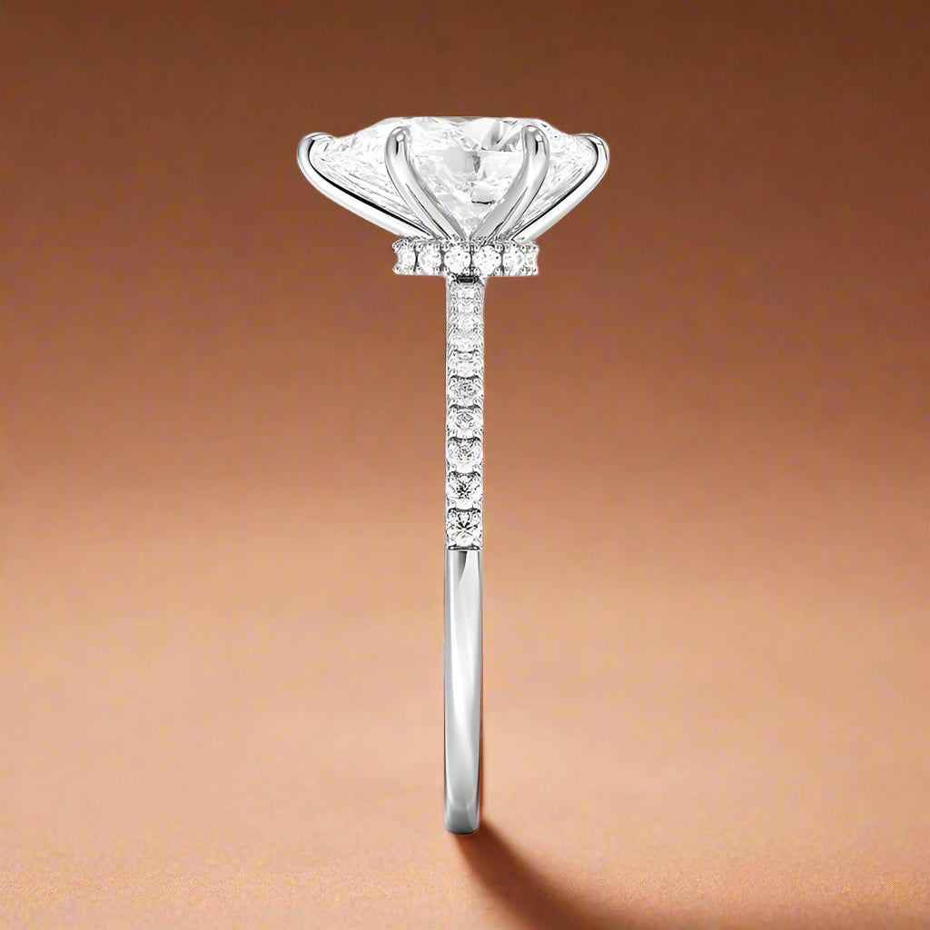 La Luna - Pear Cut Moissanite Engagement Ring