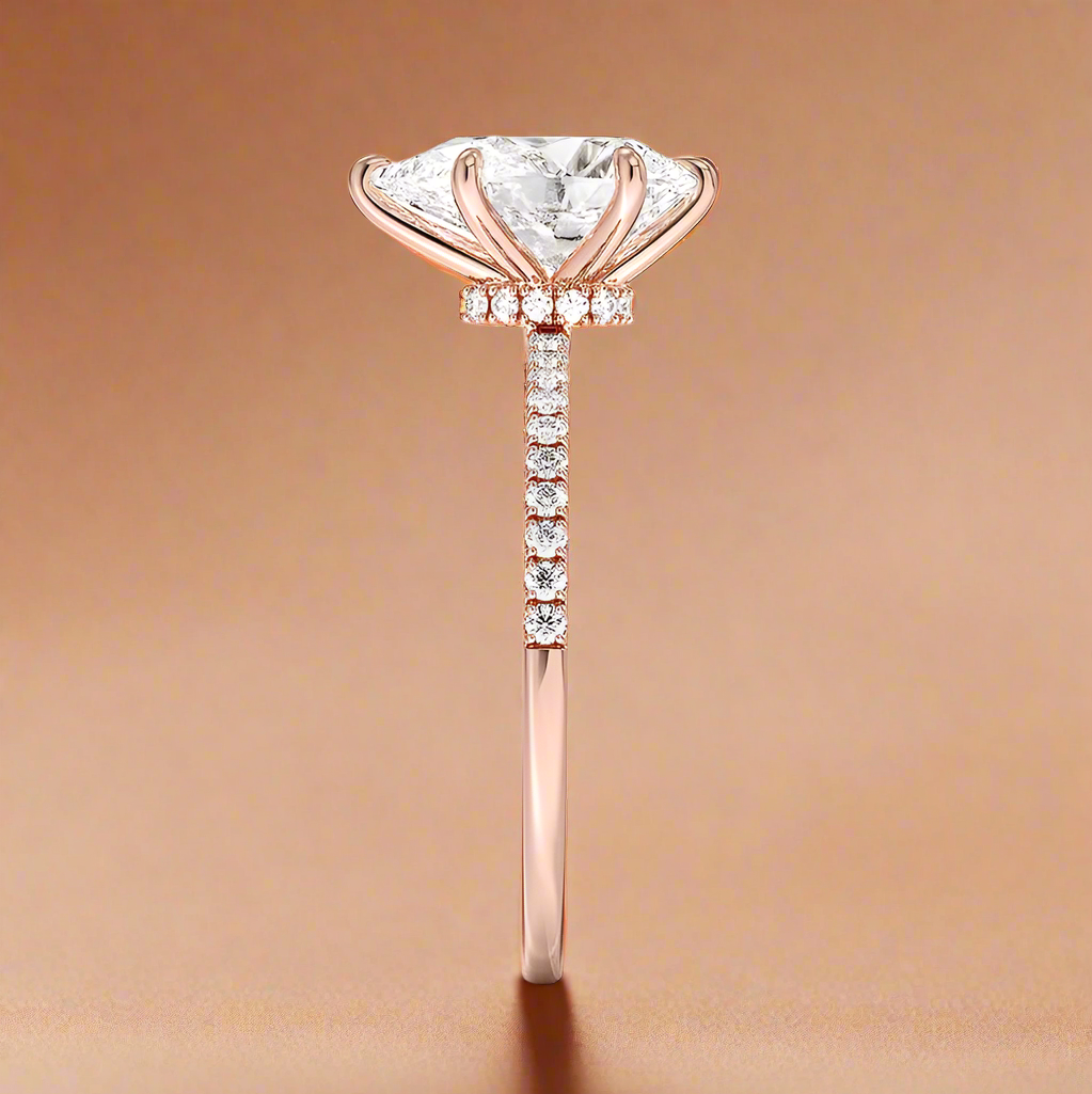 La Luna - Pear Cut Moissanite Engagement Ring