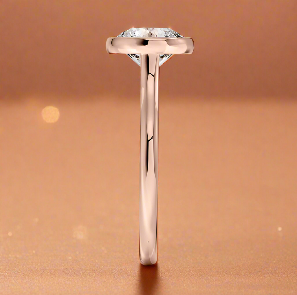 Abbraccio - Round Cut Engagement Ring